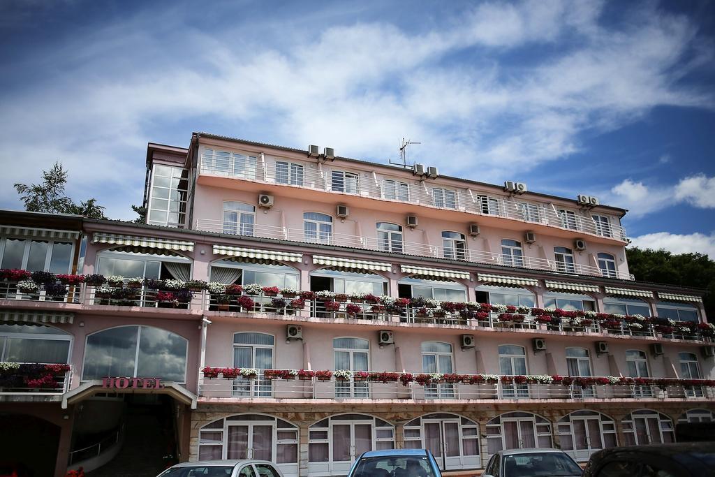Hotel Senad Od Bosne Prokosovici Exterior photo
